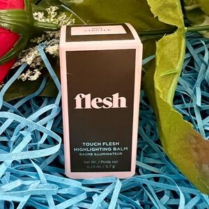 NIB Flesh Beauty Touch Flesh Highlighting Balm in Startle 100